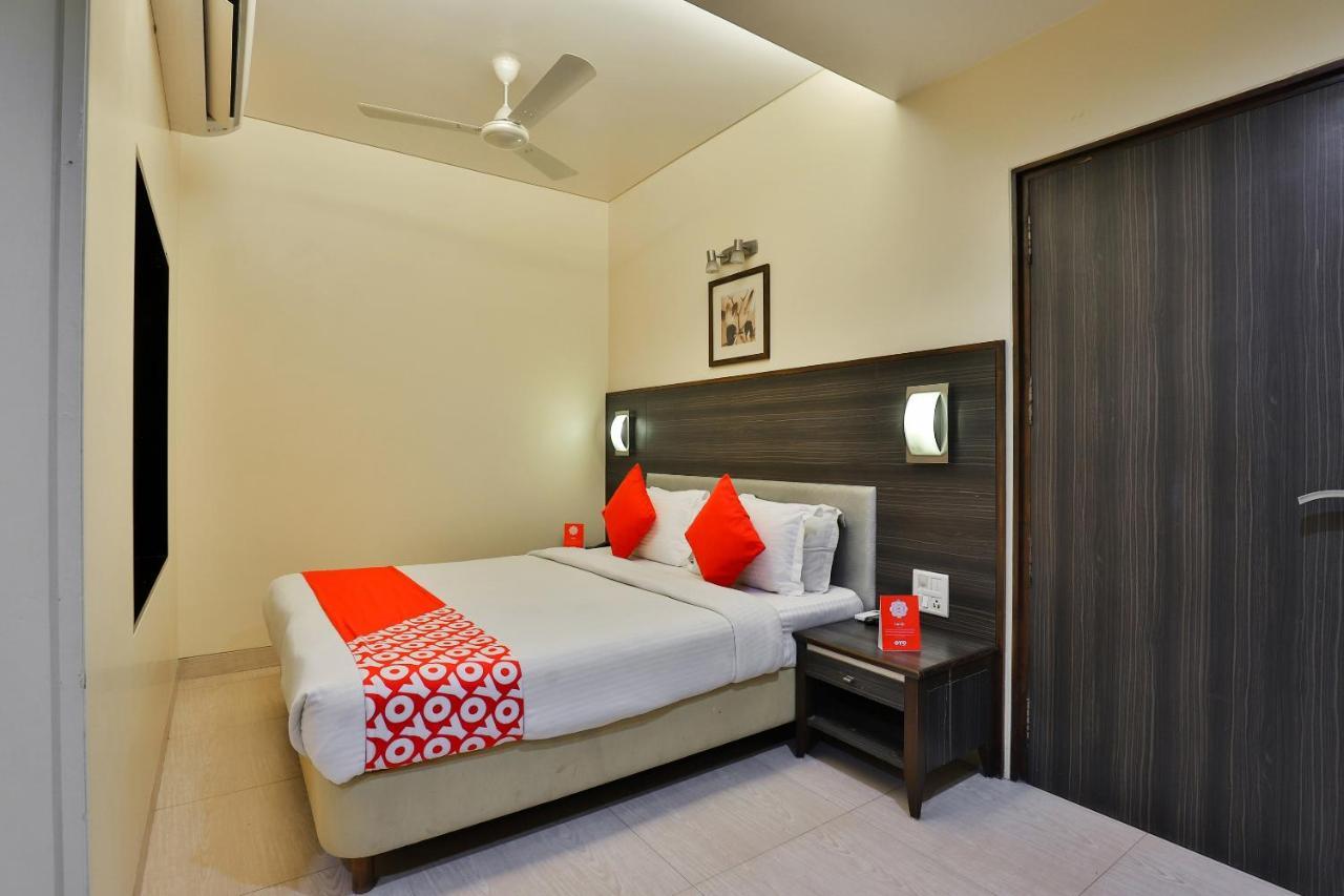 Oyo 17332 Hotel Nana'S Даман Экстерьер фото